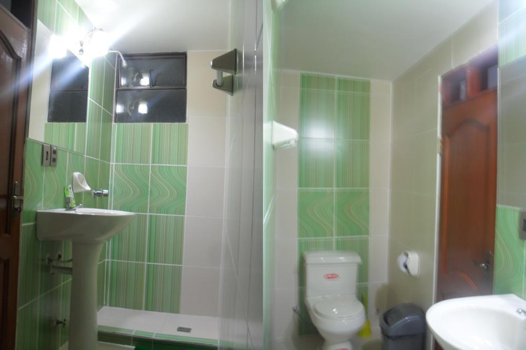 Hostal Corona Blanca Sucre Bagian luar foto