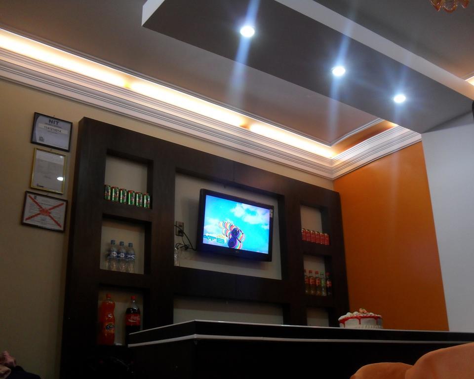 Hostal Corona Blanca Sucre Bagian luar foto