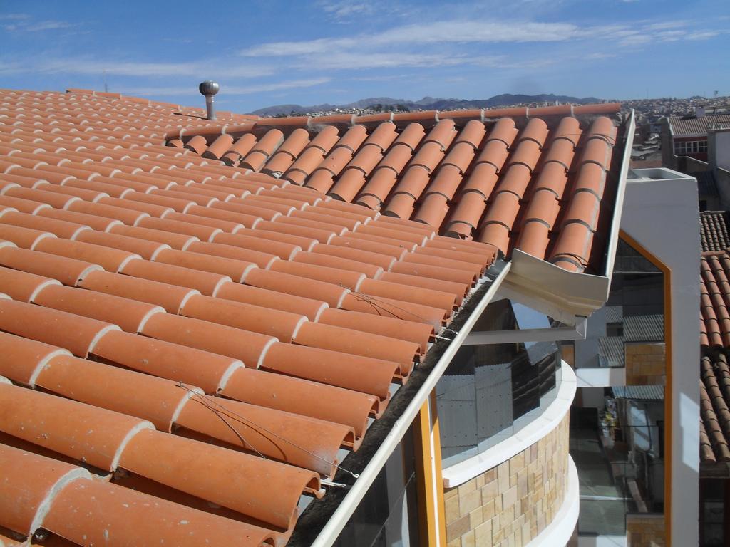 Hostal Corona Blanca Sucre Bagian luar foto
